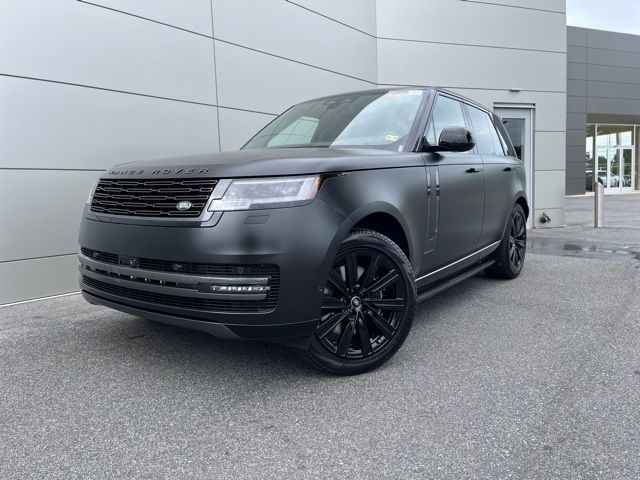 2025 Land Rover Range Rover SE