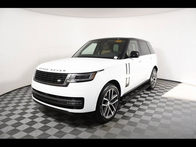 2025 Land Rover Range Rover SE