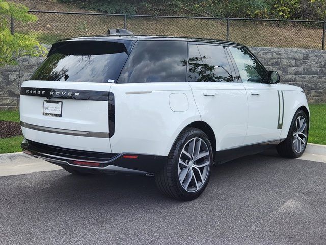 2025 Land Rover Range Rover SE