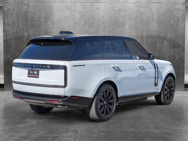 2025 Land Rover Range Rover SE