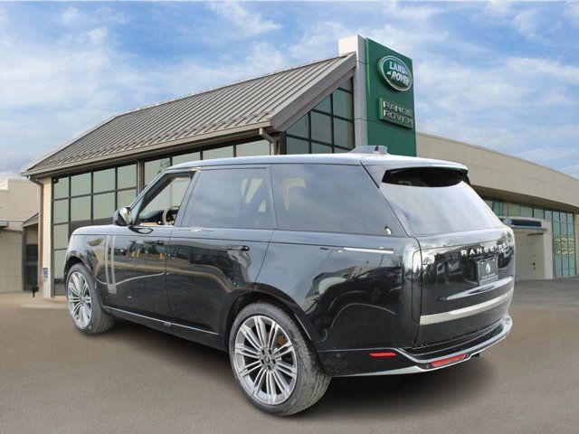 2025 Land Rover Range Rover SE