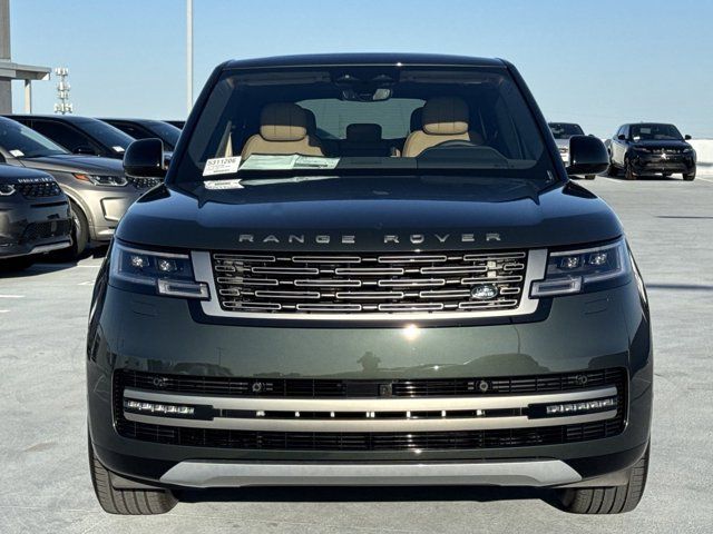 2025 Land Rover Range Rover SE