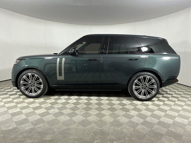 2025 Land Rover Range Rover SE