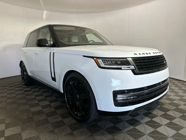 2025 Land Rover Range Rover SE