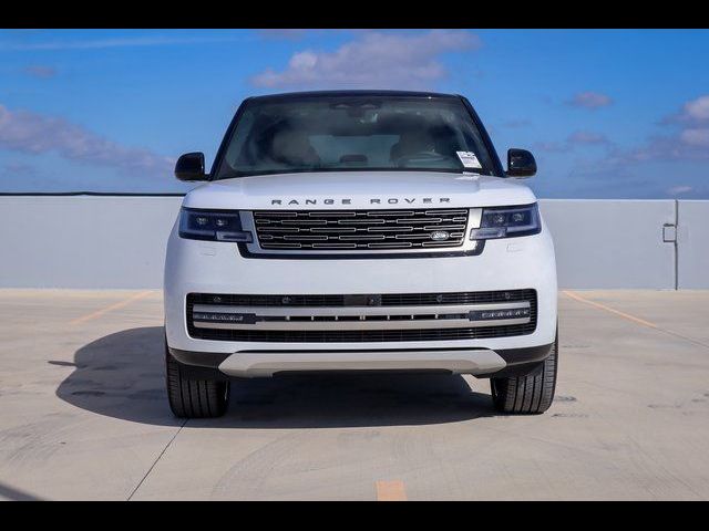 2025 Land Rover Range Rover SE