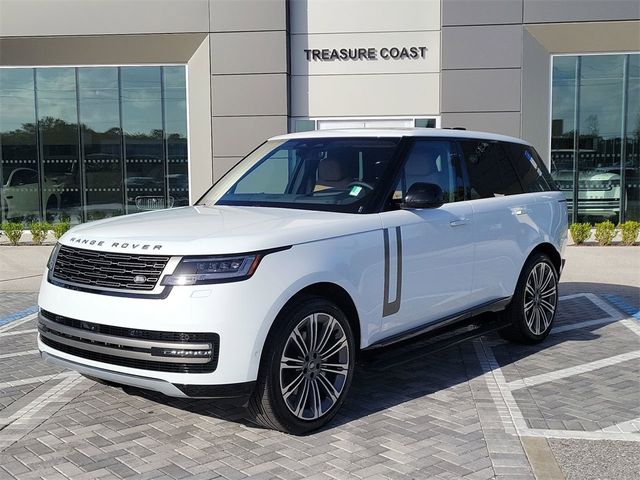 2025 Land Rover Range Rover SE