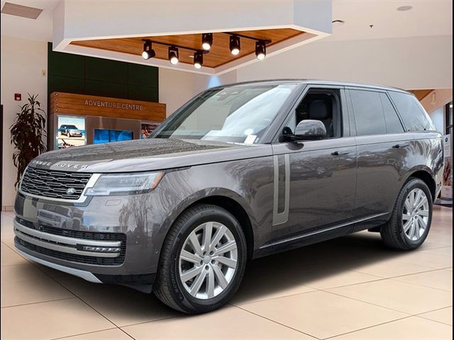 2025 Land Rover Range Rover SE