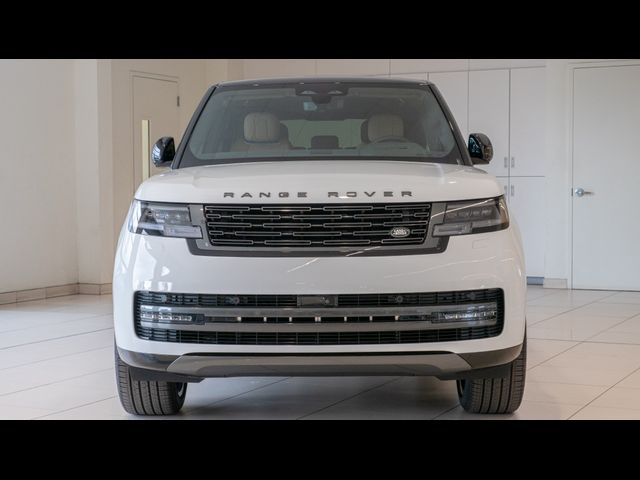 2025 Land Rover Range Rover SE