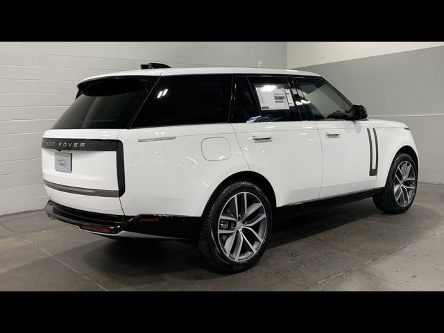 2025 Land Rover Range Rover SE