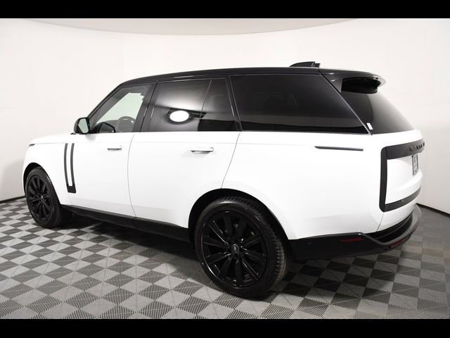 2025 Land Rover Range Rover SE