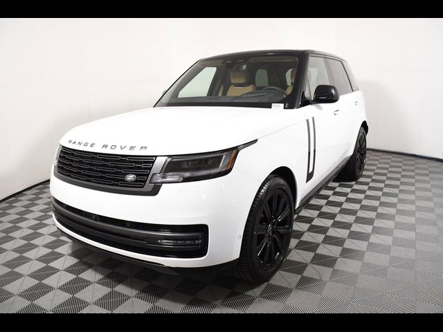 2025 Land Rover Range Rover SE