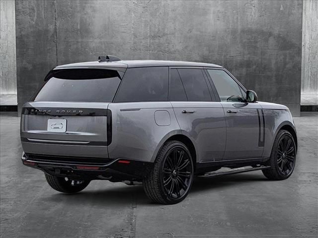 2025 Land Rover Range Rover SE