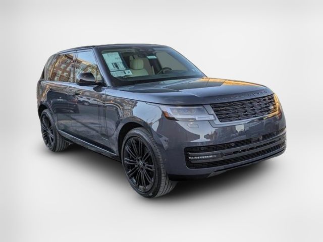 2025 Land Rover Range Rover SE