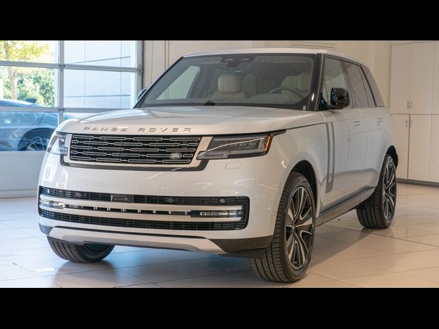 2025 Land Rover Range Rover SE