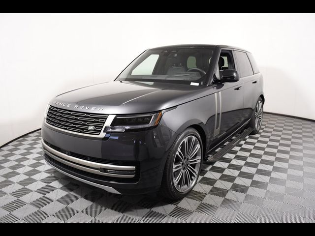 2025 Land Rover Range Rover SE