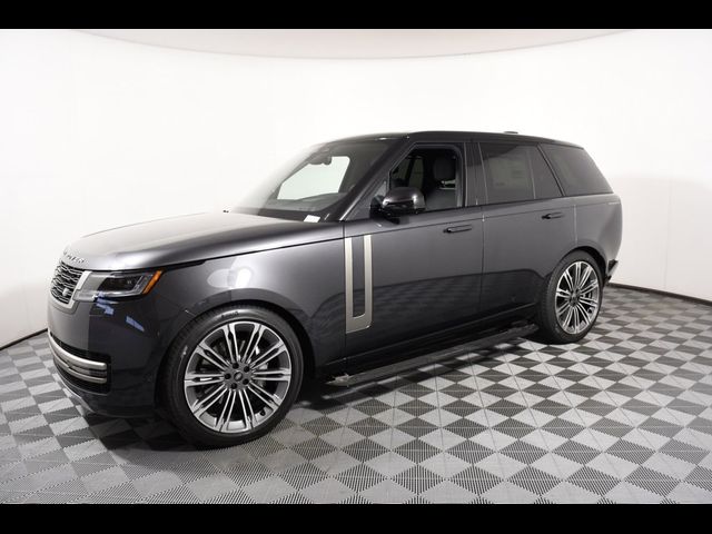 2025 Land Rover Range Rover SE