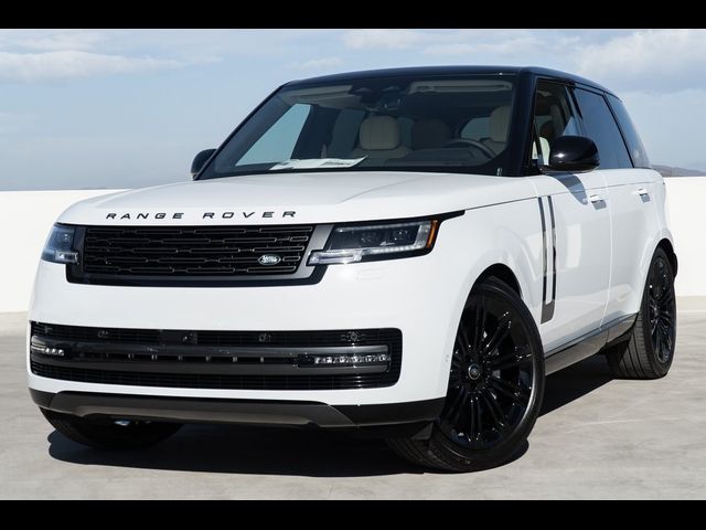 2025 Land Rover Range Rover SE