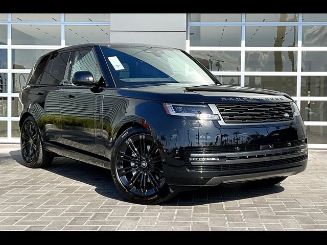 2025 Land Rover Range Rover SE