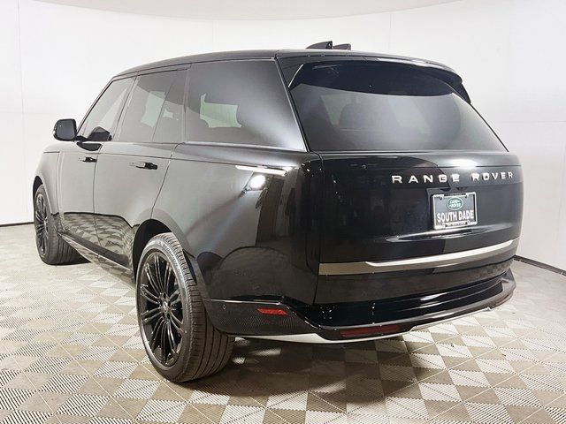 2025 Land Rover Range Rover SE