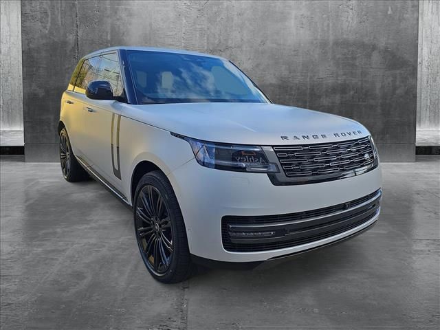 2025 Land Rover Range Rover SE