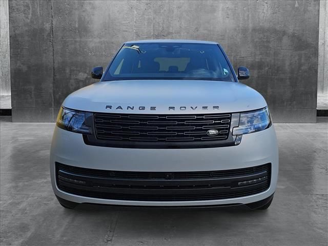 2025 Land Rover Range Rover SE