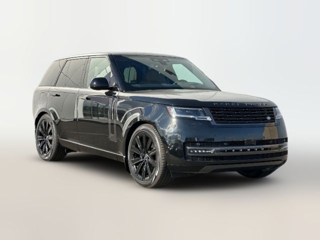 2025 Land Rover Range Rover SE