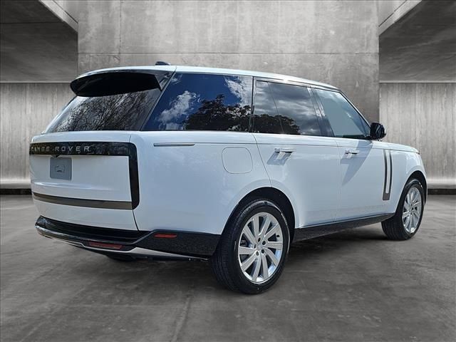 2025 Land Rover Range Rover SE