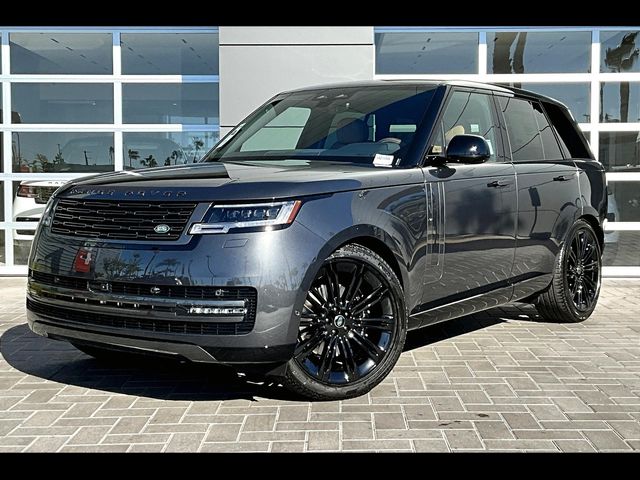 2025 Land Rover Range Rover SE