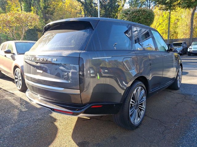 2025 Land Rover Range Rover SE