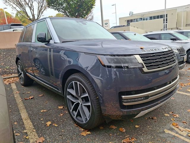 2025 Land Rover Range Rover SE