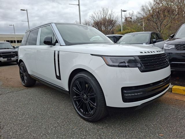 2025 Land Rover Range Rover SE