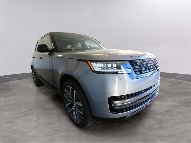 2025 Land Rover Range Rover SE