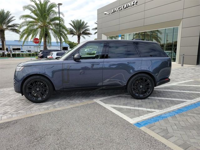 2025 Land Rover Range Rover SE