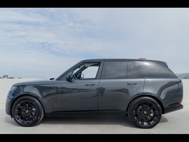 2025 Land Rover Range Rover SE