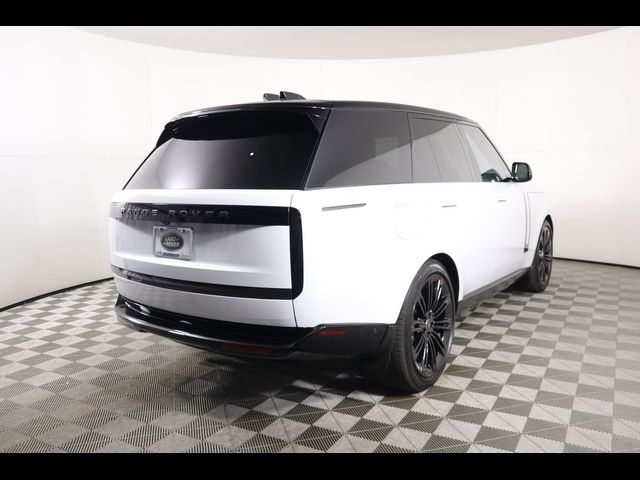 2025 Land Rover Range Rover SE