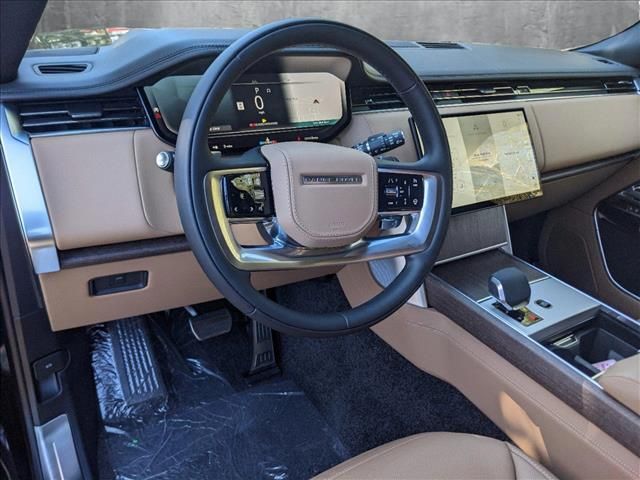 2025 Land Rover Range Rover SE