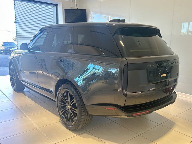 2025 Land Rover Range Rover SE