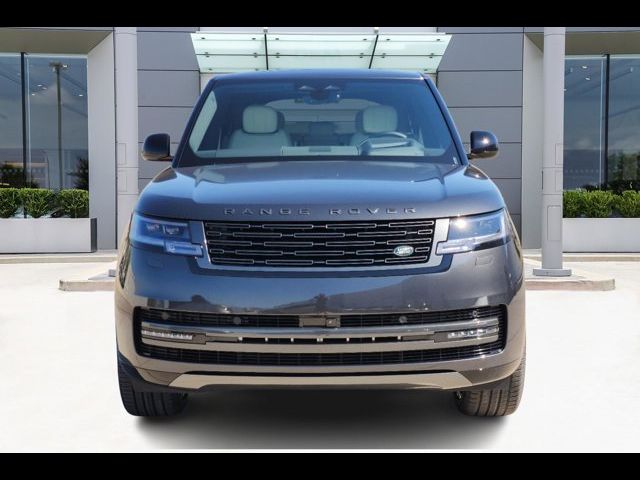 2025 Land Rover Range Rover SE