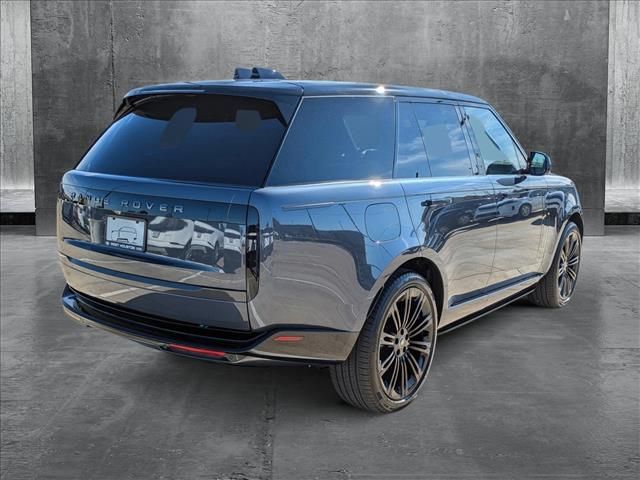 2025 Land Rover Range Rover SE