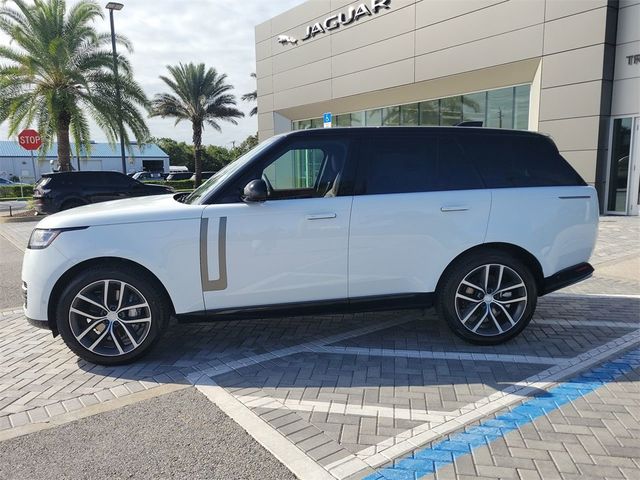 2025 Land Rover Range Rover SE