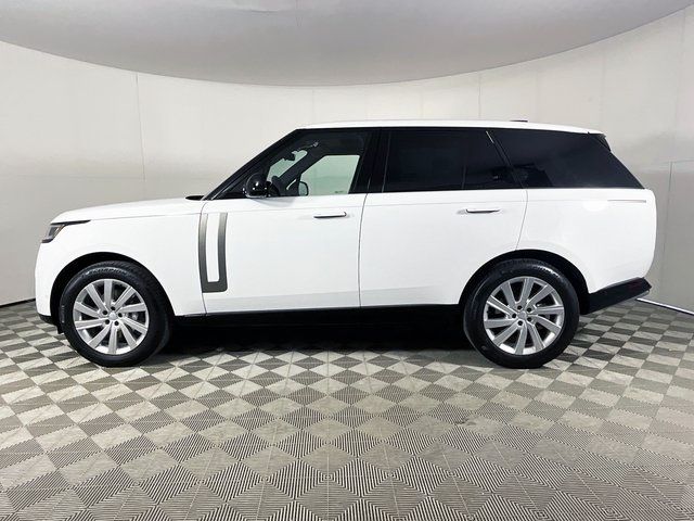 2025 Land Rover Range Rover SE