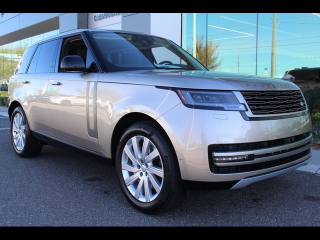 2025 Land Rover Range Rover SE