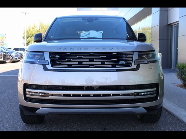 2025 Land Rover Range Rover SE