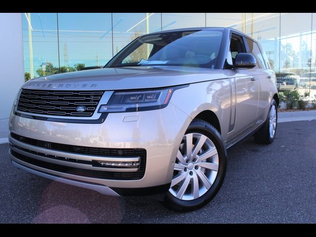 2025 Land Rover Range Rover SE