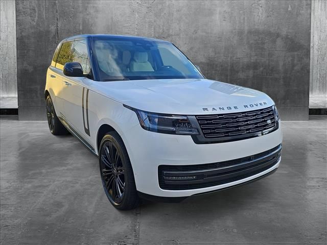 2025 Land Rover Range Rover SE