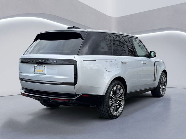 2025 Land Rover Range Rover SE