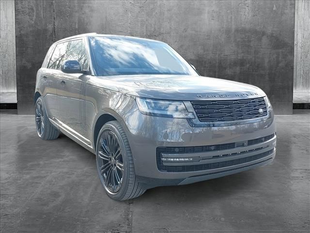 2025 Land Rover Range Rover SE