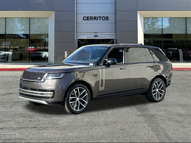 2025 Land Rover Range Rover SE