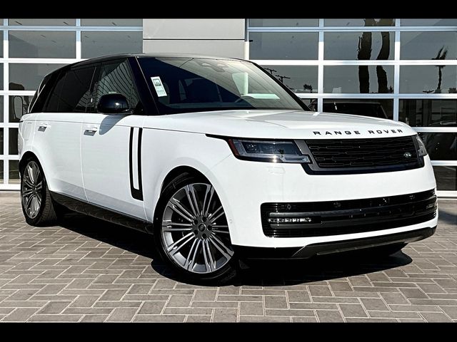 2025 Land Rover Range Rover SE