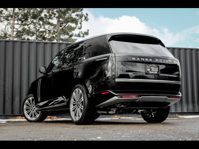 2025 Land Rover Range Rover SE